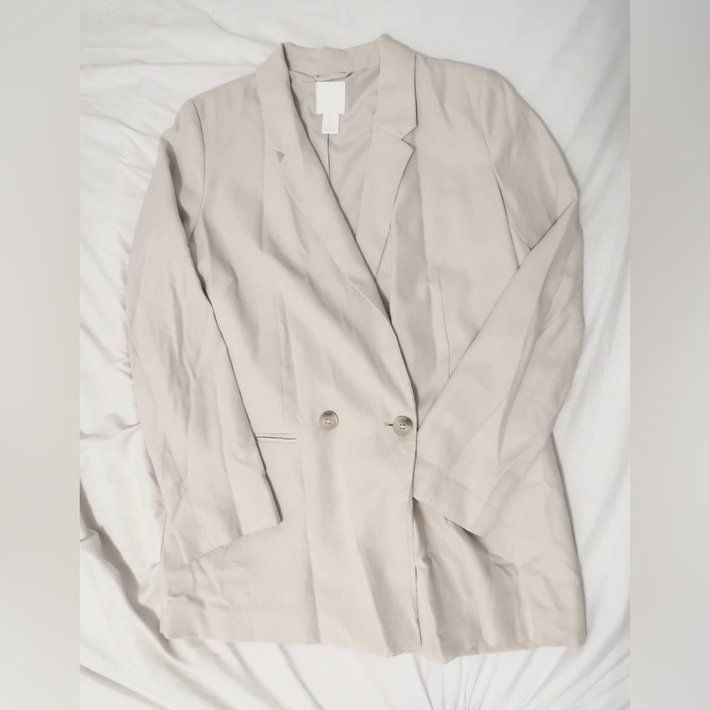 Tan oversized blazer